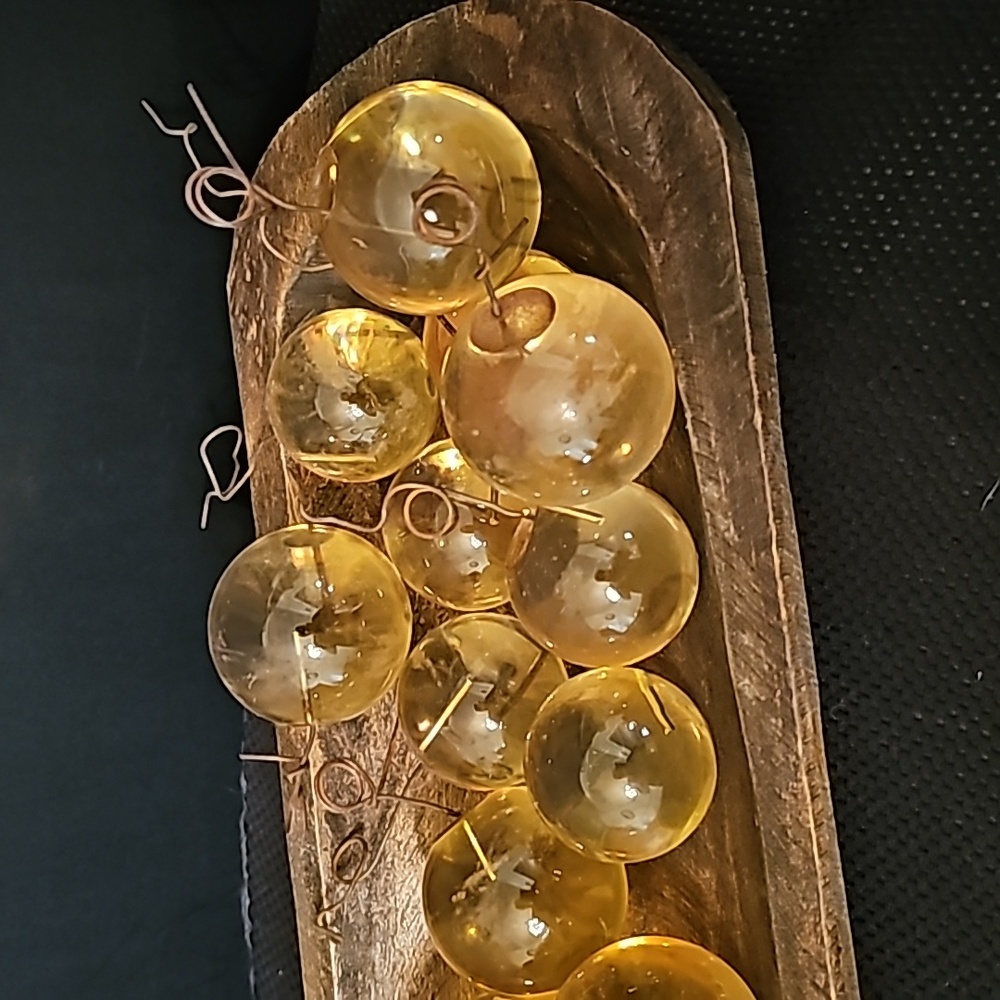 Lucite Grapes - Picture 4 of 6